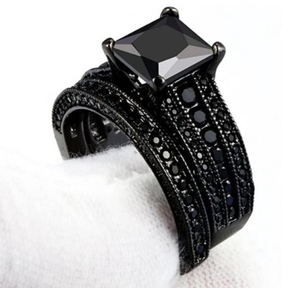 PRINCESS CUT BLACK SAPPHIRE 925 SILVER RING, CUTE RING, SHINY RING. - Picture 4 of 6